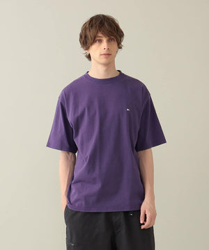  Minimalist Embroidered Tee 